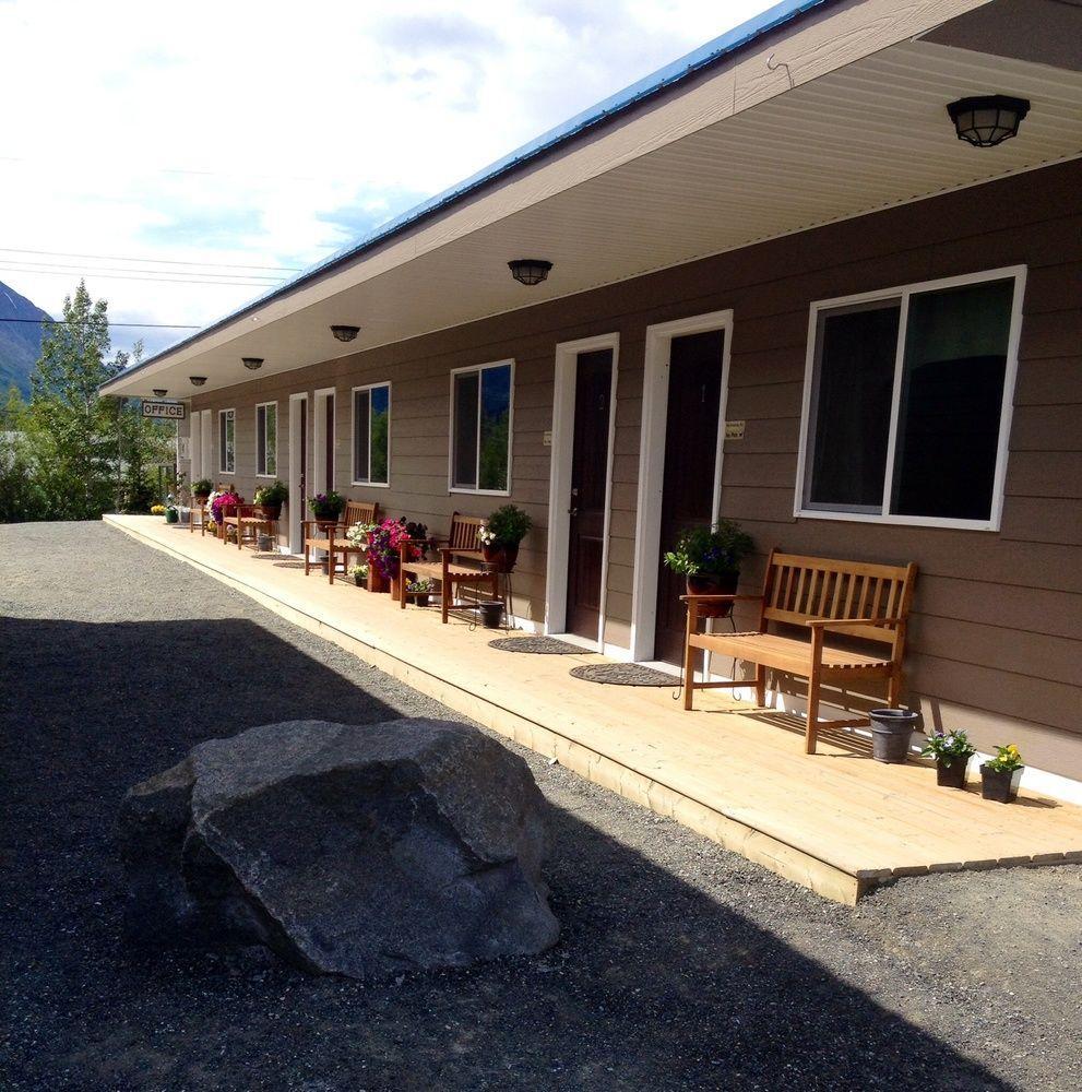 Parkside Inn Haines Junction Kültér fotó