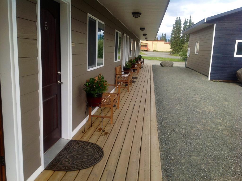 Parkside Inn Haines Junction Kültér fotó